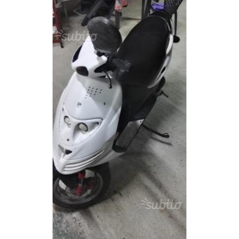 Scooter Suzuki katana 50